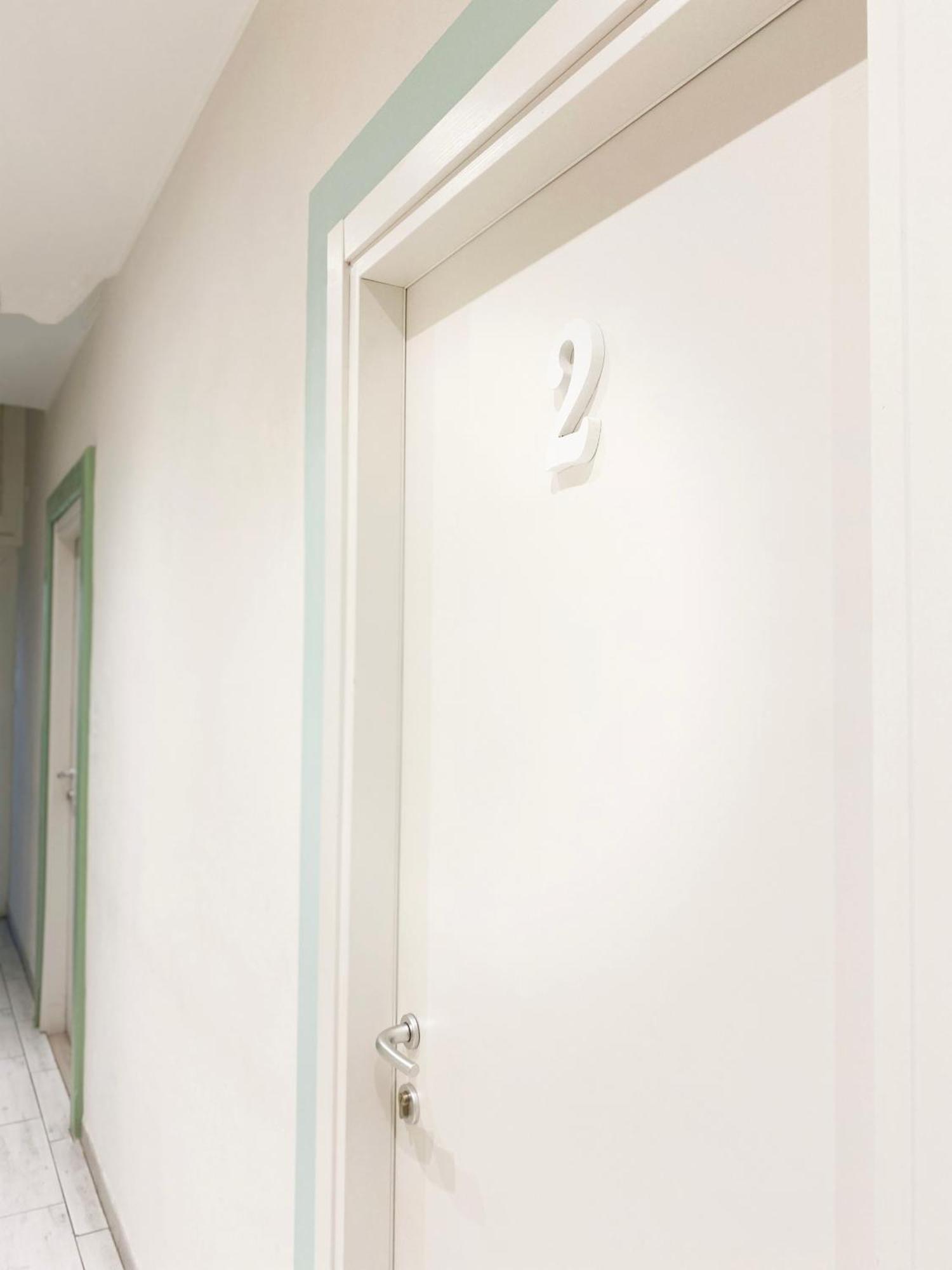 Easyrooms One Parma Buitenkant foto