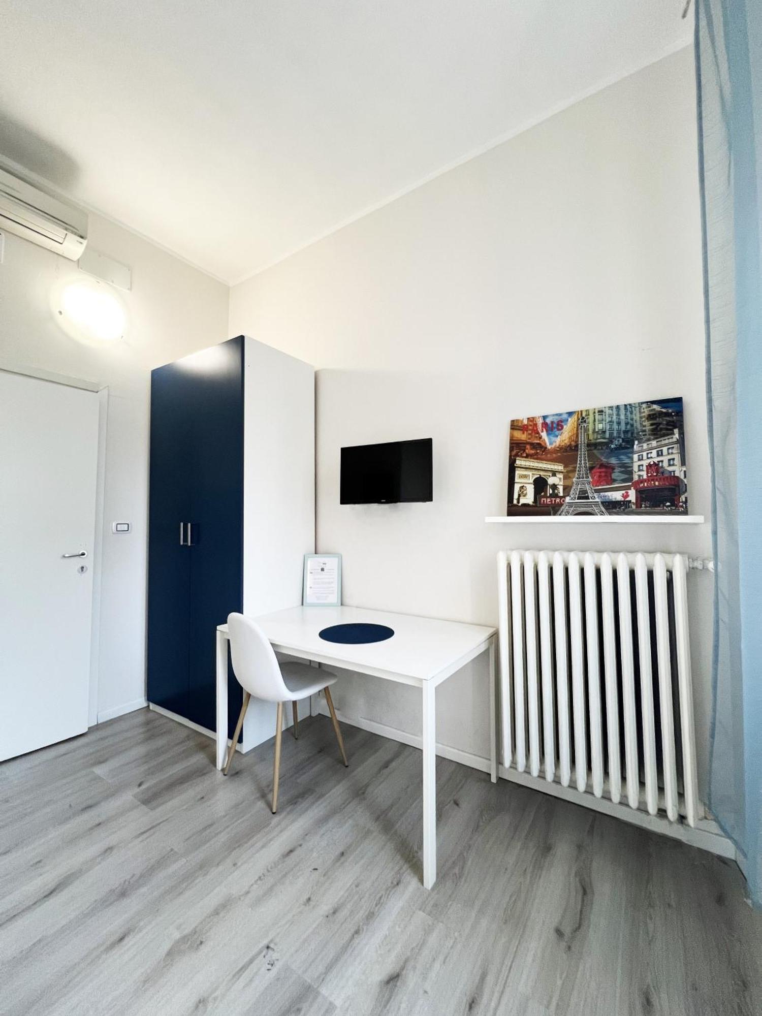 Easyrooms One Parma Buitenkant foto