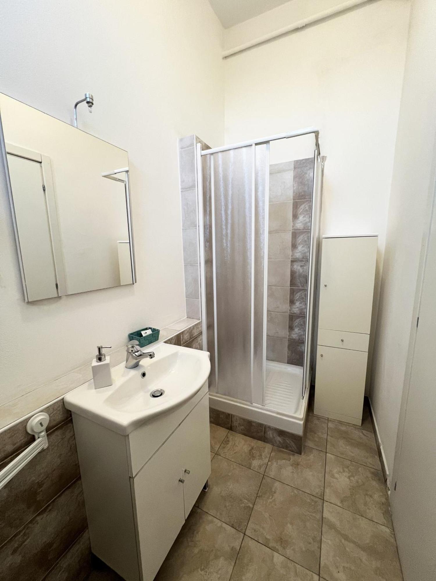 Easyrooms One Parma Buitenkant foto