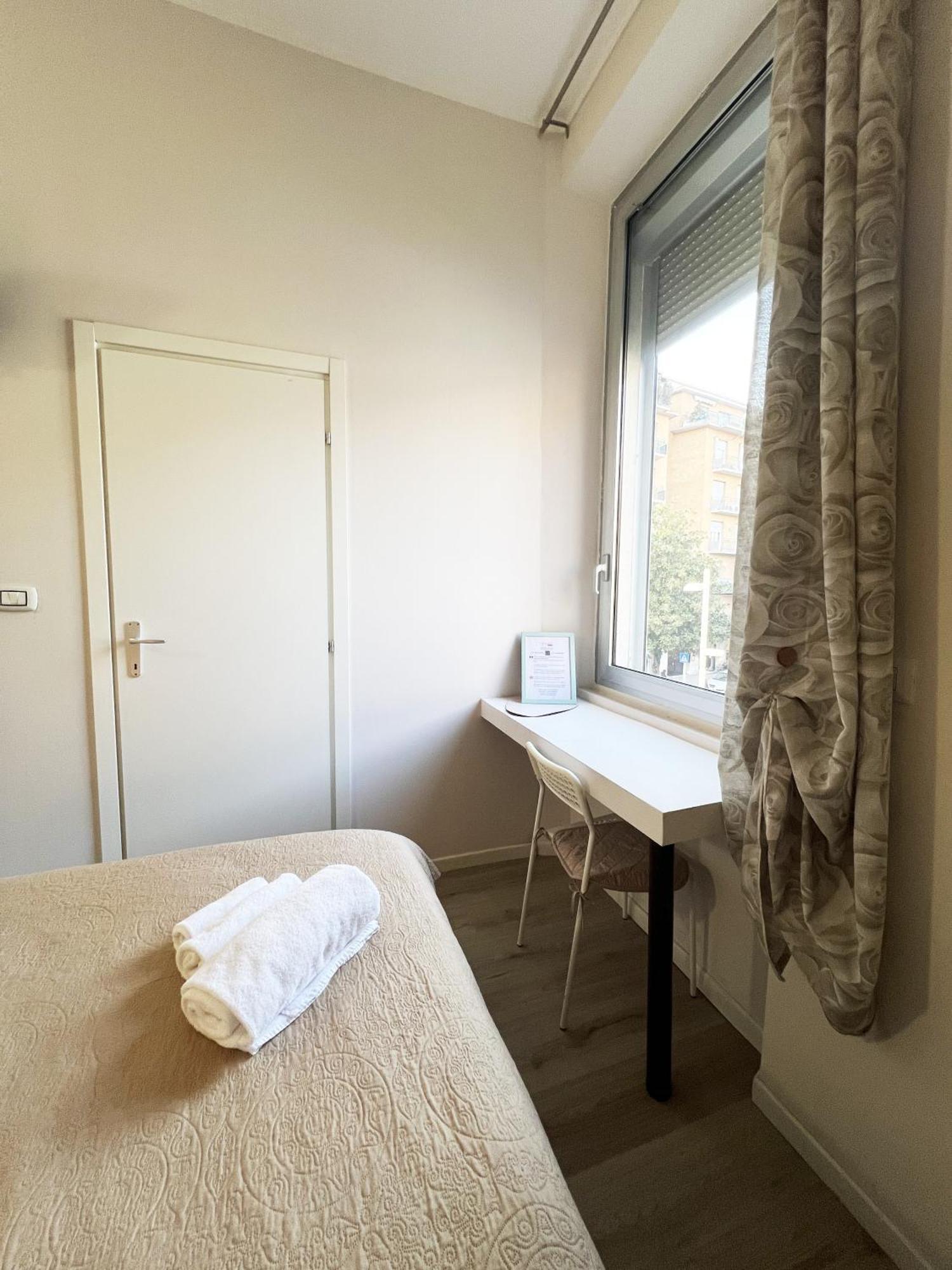 Easyrooms One Parma Buitenkant foto