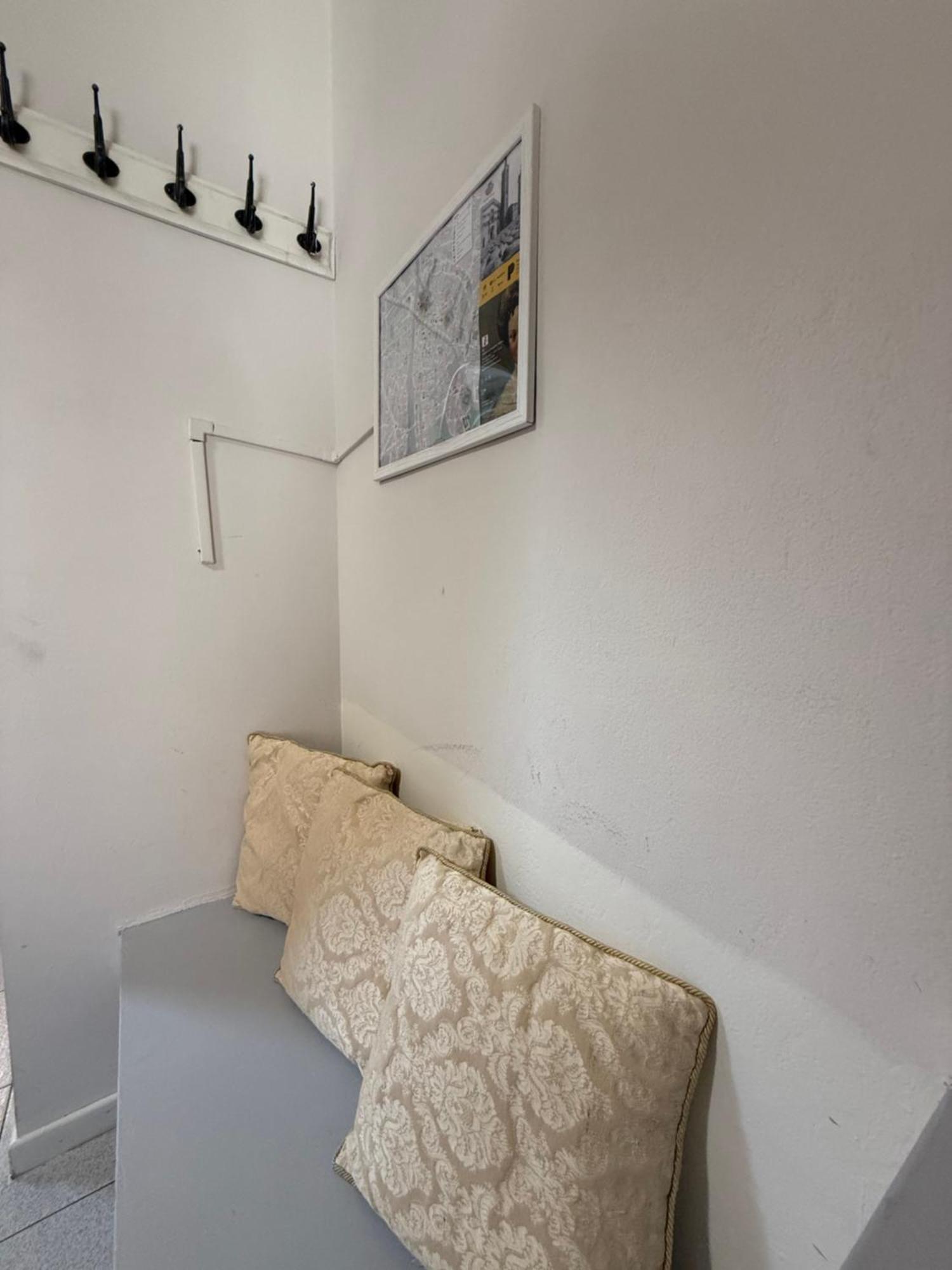 Easyrooms One Parma Buitenkant foto